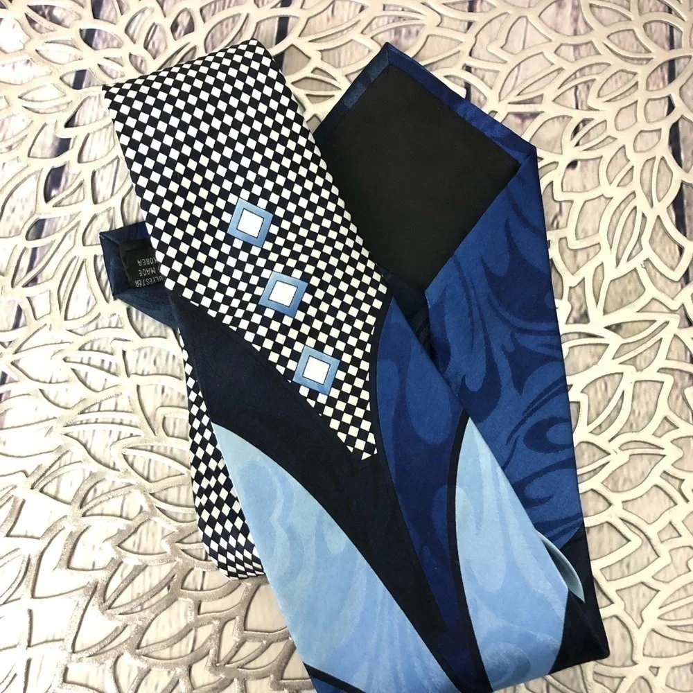 Blue Black and White Diamond Design Men’s Tie